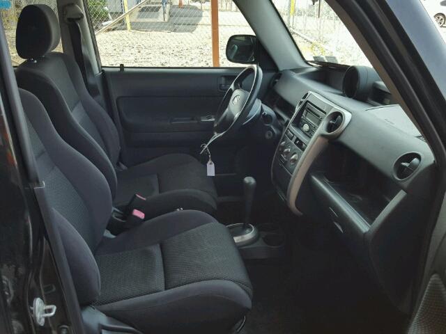 JTLKT324440168493 - 2004 TOYOTA SCION XB 黑色 照片 5