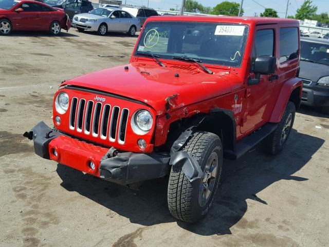 1C4GJWBGXJL925555 - 2018 JEEP WRANGLER S RED photo 2