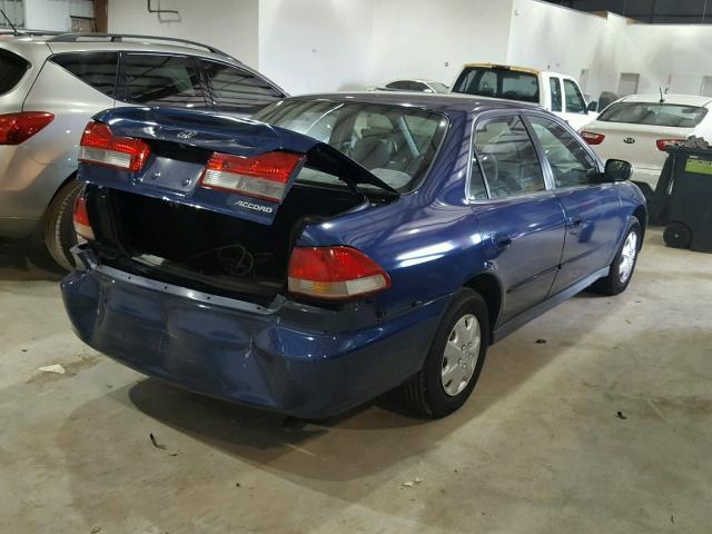 1HGCF86612A045937 - 2002 HONDA ACCORD VAL BLUE photo 4