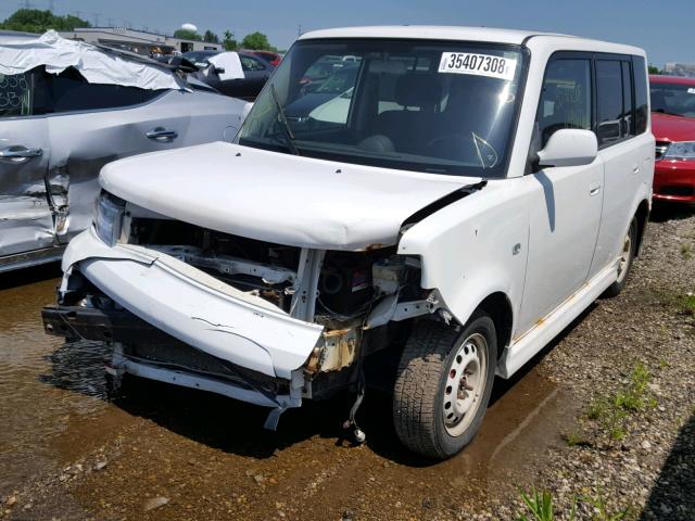 JTLKT324X64114370 - 2006 TOYOTA SCION XB WHITE photo 2