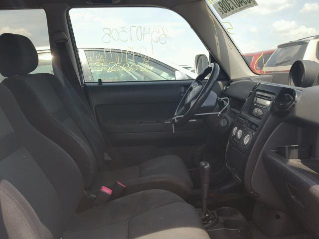 JTLKT324X64114370 - 2006 TOYOTA SCION XB WHITE photo 5