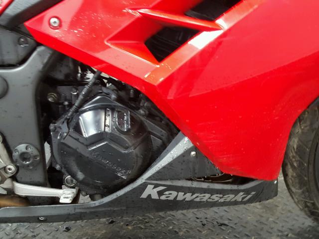 JKAEX8A14GDA28603 - 2016 KAWASAKI EX300 A RED photo 5