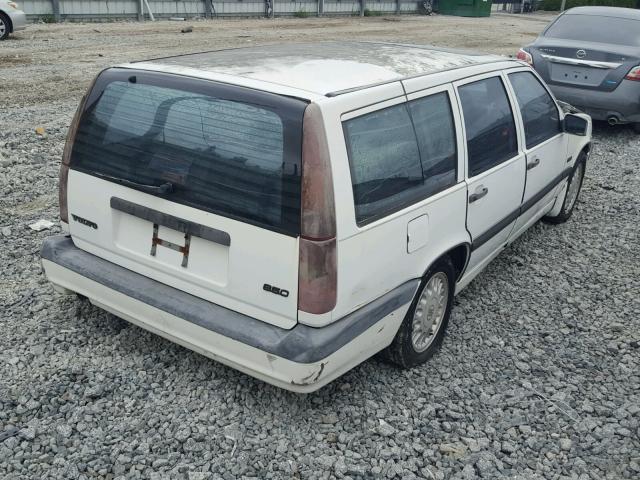 YV1LW5523R2041866 - 1994 VOLVO 850 WHITE photo 4