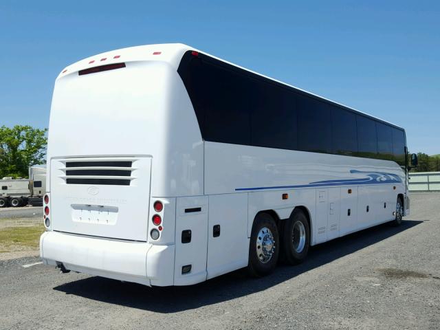 2MG3JMEA69W065089 - 2009 MOTOR COACH INDUSTRIES TRANSIT BU WHITE photo 4