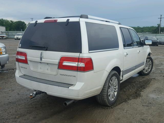 5LMJJ3H52BEJ02112 - 2011 LINCOLN NAVIGATOR WHITE photo 4