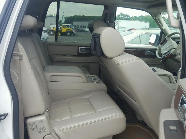 5LMJJ3H52BEJ02112 - 2011 LINCOLN NAVIGATOR WHITE photo 6