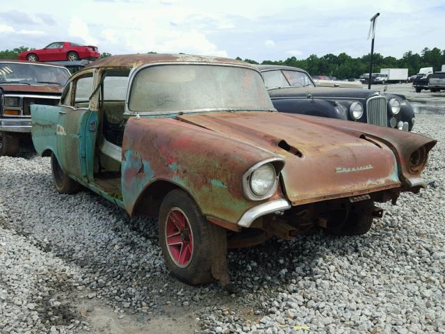 VC57A1019D - 1957 CHEVROLET BEL AIR GREEN photo 1