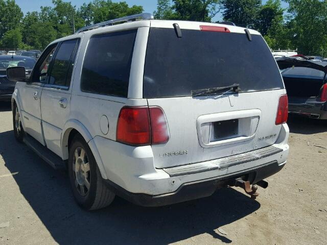 5LMFU28565LJ15498 - 2005 LINCOLN NAVIGATOR WHITE photo 3