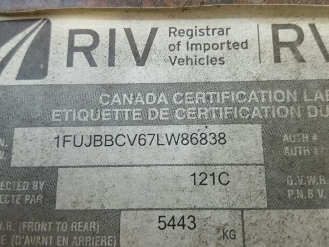 1FUJBBCV67LW86838 - 2007 FREIGHTLINER CONVENTION YELLOW photo 10