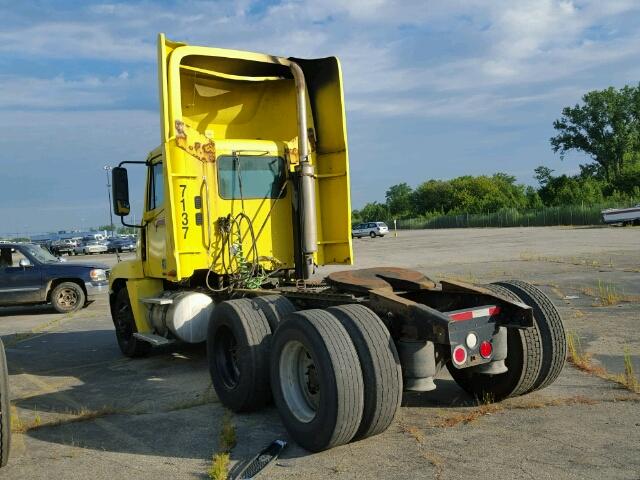 1FUJBBCV67LW86838 - 2007 FREIGHTLINER CONVENTION YELLOW photo 3