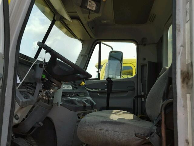 1FUJA6CV07LZ29750 - 2007 FREIGHTLINER CONVENTION YELLOW photo 5