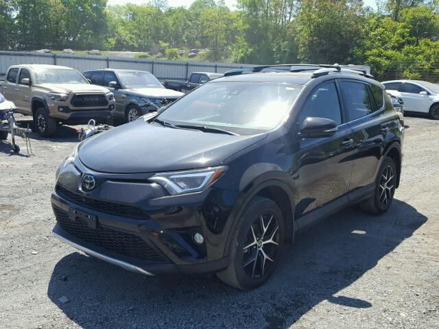 2T3JFREV6GW487562 - 2016 TOYOTA RAV4 SE BLACK photo 2