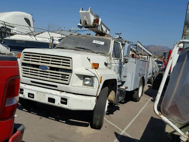 1FDMF60KXKVA44061 - 1989 FORD F600 WHITE photo 2