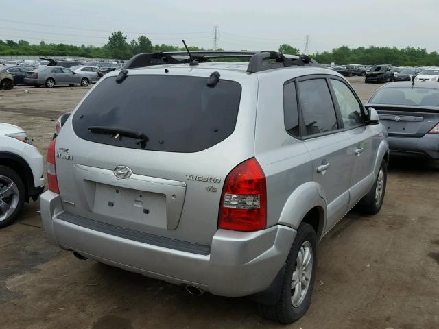 KM8JN12D28U858498 - 2008 HYUNDAI TUCSON SE SILVER photo 4