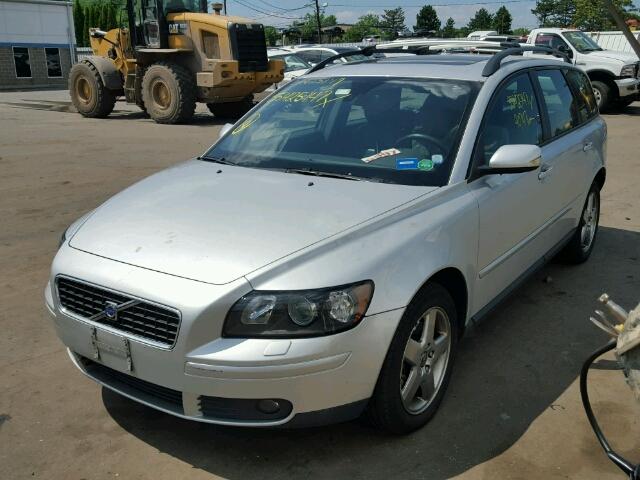 YV1MJ682162158359 - 2006 VOLVO V50 T5 AWD SILVER photo 2