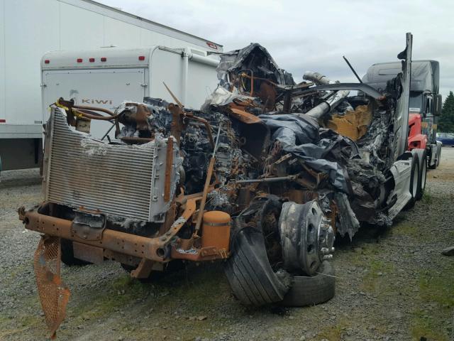 1FUJGLDR2CSBB5077 - 2012 FREIGHTLINER CASCADIA 1 WHITE photo 2