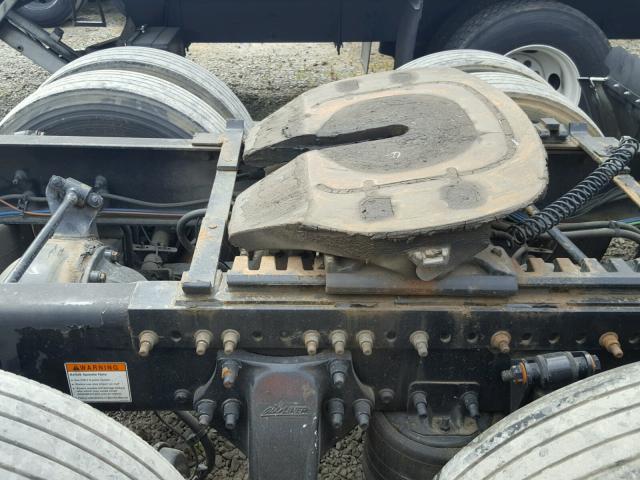 1FUJGLDR2CSBB5077 - 2012 FREIGHTLINER CASCADIA 1 WHITE photo 9