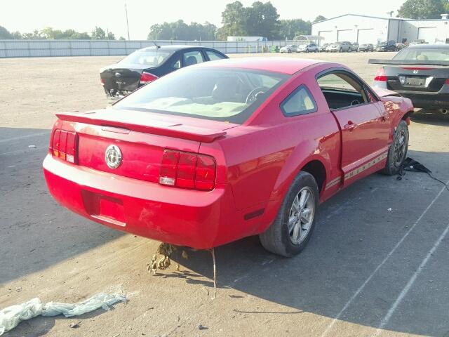 1ZVHT80N395118187 - 2009 FORD MUSTANG RED photo 4