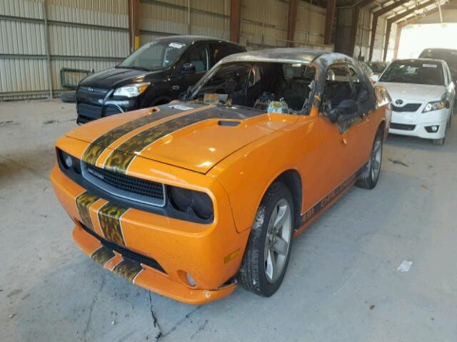 2C3CDYAG6EH153341 - 2014 DODGE CHALLENGER ORANGE photo 2