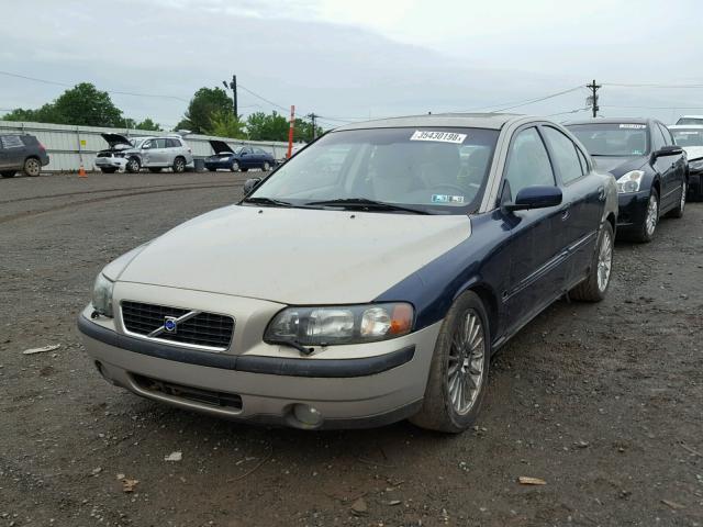 YV1RS58D932284110 - 2003 VOLVO S60 2.4T GOLD photo 2