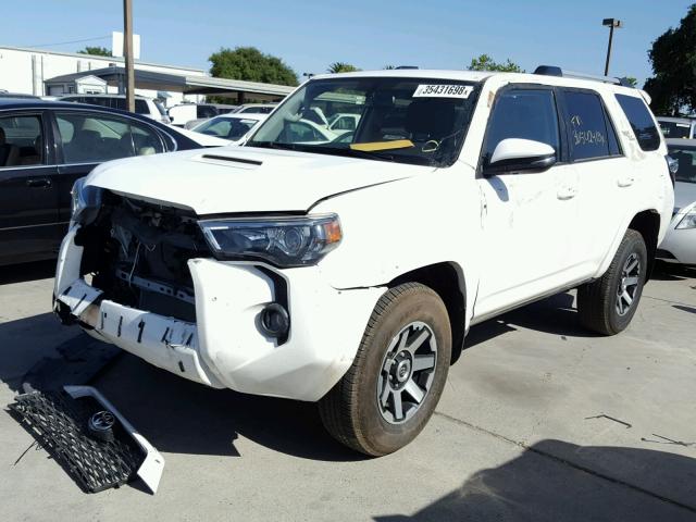 JTEBU5JR2H5478793 - 2017 TOYOTA 4RUNNER SR 白色 照片 2