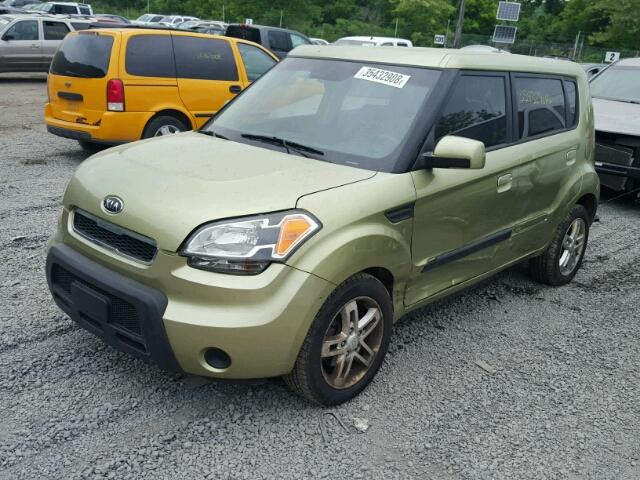 KNDJT2A27A7032279 - 2010 KIA SOUL + GREEN photo 2