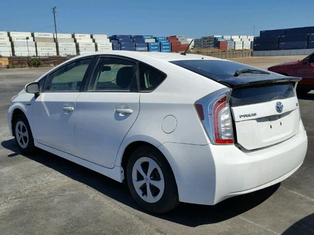 JTDKN3DU2F1986031 - 2015 TOYOTA PRIUS WHITE photo 3