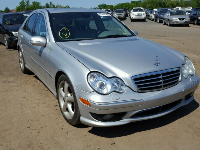 WDBRF64J35F644798 - 2005 MERCEDES-BENZ C 320 GRAY photo 1