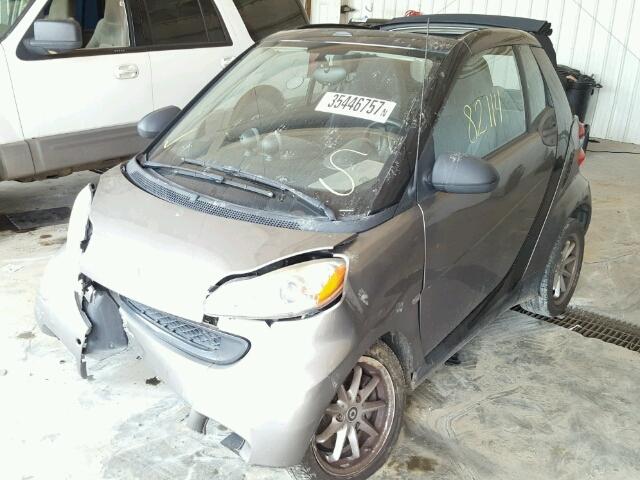 WMEEK3BA5AK354126 - 2010 SMART FORTWO BLACK photo 2