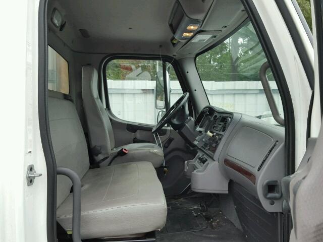 1FVACXDT6DHBZ6999 - 2013 FREIGHTLINER M2 106 MED WHITE photo 5