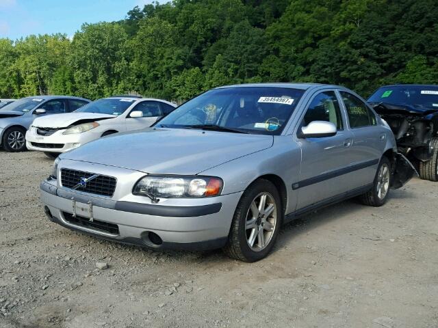 YV1RS58D322121340 - 2002 VOLVO S60 2.4T SILVER photo 2