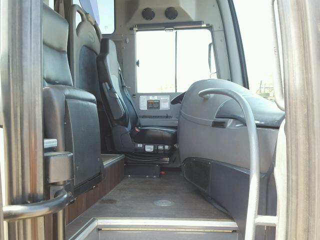 4UZFDGDV4FCGH9186 - 2015 FREIGHTLINER CHASSIS XB თეთრი ფოტო 5