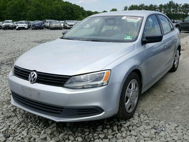 3VW1K7AJ2CM347293 - 2012 VOLKSWAGEN JETTA BASE 银色 照片 2