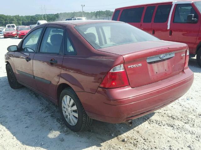 1FAFP34N55W111151 - 2005 FORD FOCUS ZX4 RED photo 3