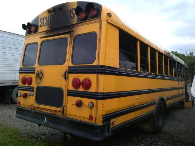 4UZAAWDD47CW40010 - 2007 FREIGHTLINER CHASSIS FS ყვითელი ფოტო 4