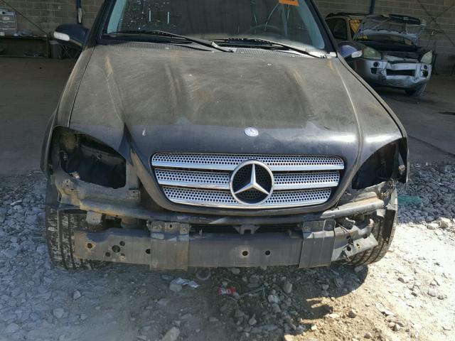 4JGAB75E15A531121 - 2005 MERCEDES-BENZ ML 500 BLACK photo 9