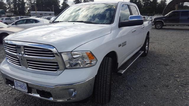 1C6RR7LT6HS762011 - 2017 RAM 1500 WHITE photo 2