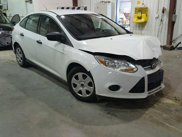 1FAHP3E24CL450429 - 2012 FORD FOCUS S WHITE photo 1