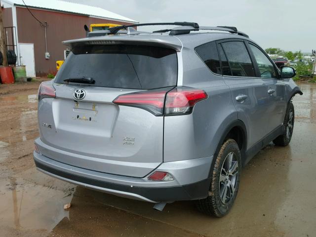 2T3RFREVXJW738917 - 2018 TOYOTA RAV4 ADVEN SILVER photo 4