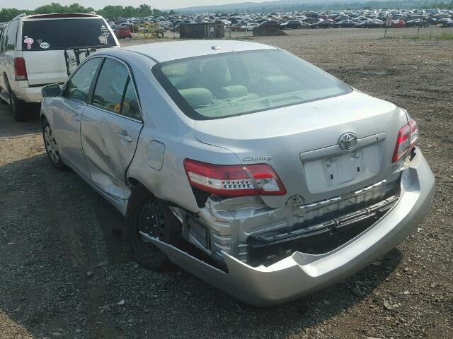 4T1BF3EK8BU698304 - 2011 TOYOTA CAMRY BASE SILVER photo 3