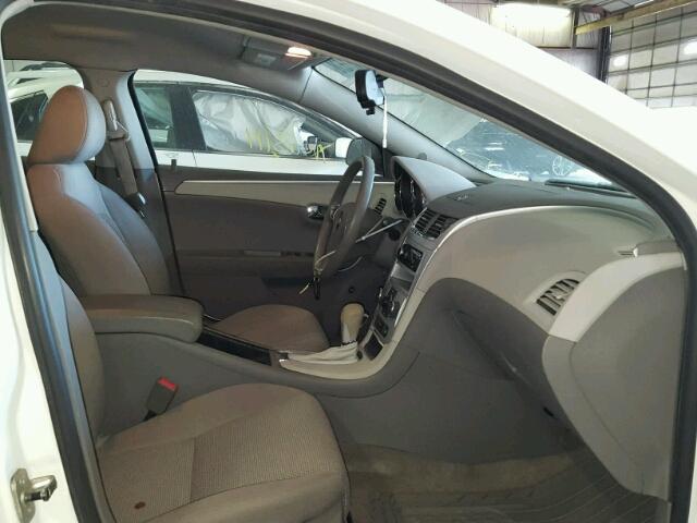 1G1ZB5E11BF181800 - 2011 CHEVROLET MALIBU LS WHITE photo 5