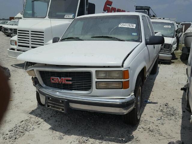 1GTGC29R1VE542155 - 1997 GMC SIERRA C25 WHITE photo 2