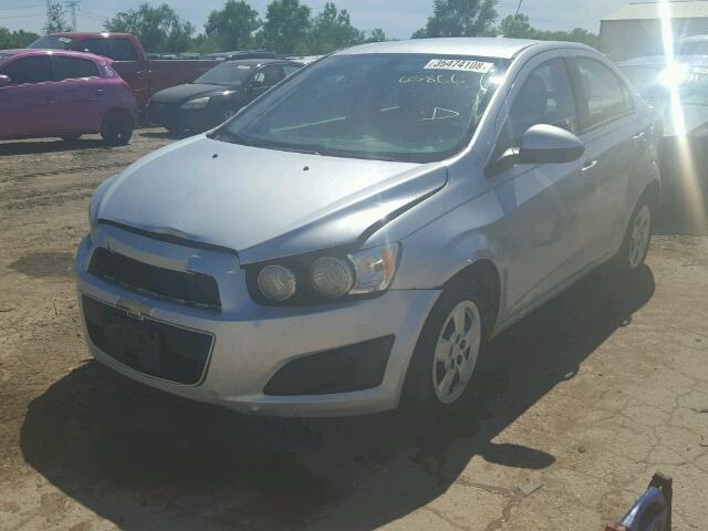 1G1JA5SH7F4154796 - 2015 CHEVROLET SONIC LS Gümüş foto 2