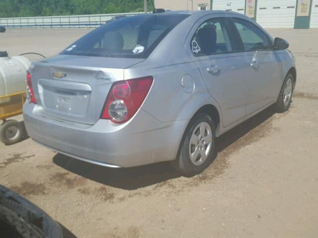 1G1JA5SH7F4154796 - 2015 CHEVROLET SONIC LS Gümüş foto 4
