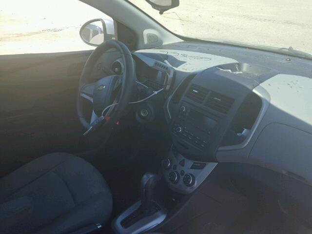 1G1JA5SH7F4154796 - 2015 CHEVROLET SONIC LS Gümüş foto 9