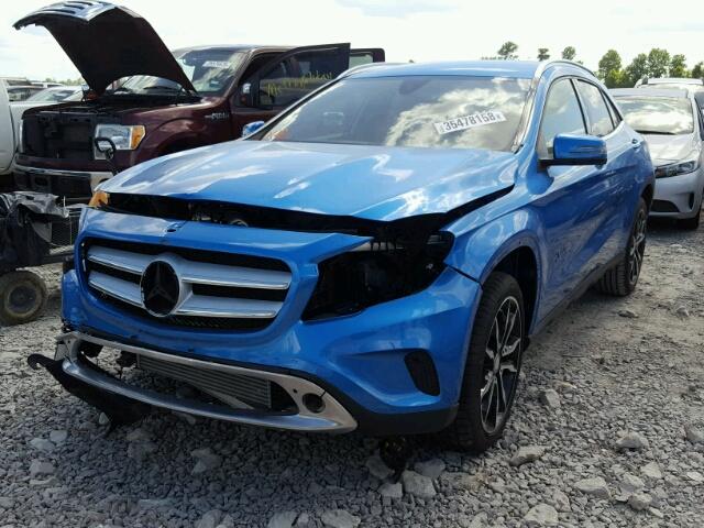 WDCTG4EB8HJ326901 - 2017 MERCEDES-BENZ GLA 250 BLUE photo 2