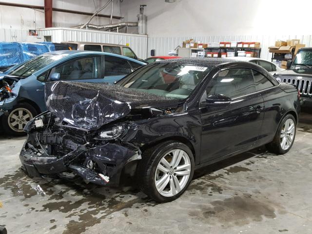 WVWFW8AH4DV001964 - 2013 VOLKSWAGEN EOS LUX 黑色 照片 2