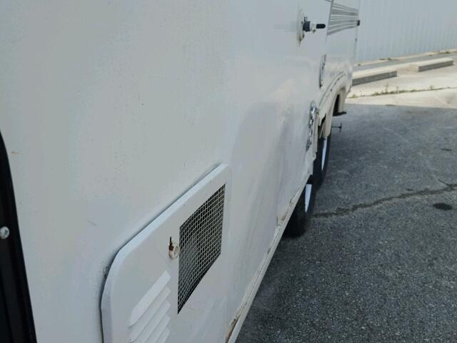 1S422H100Y3008414 - 2000 APCH CAMPER WHITE photo 9