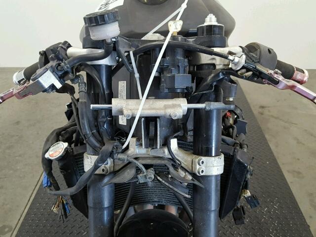 JYARN13EX5A015611 - 2005 YAMAHA YZFR1 BLACK photo 9