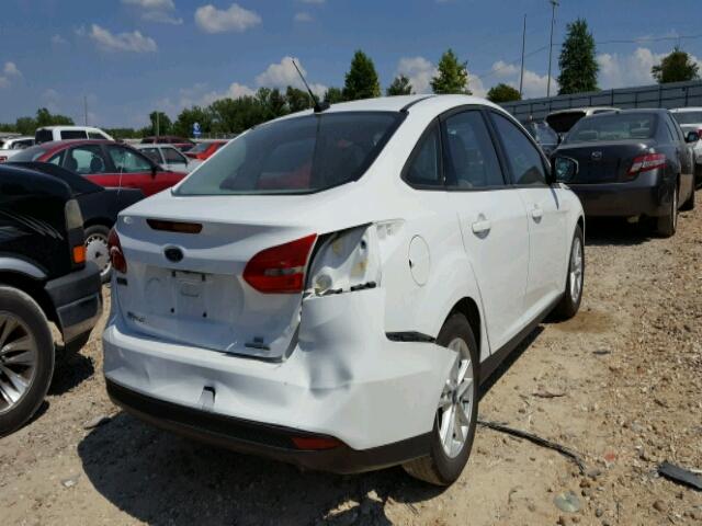 1FADP3F26GL315102 - 2016 FORD FOCUS SE WHITE photo 4